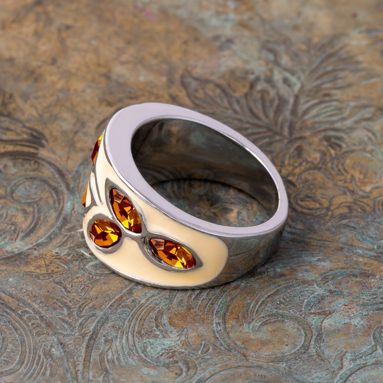 Vintage Ring 1980s White Enamel with Topaz Crystal Leaf Motif Band 18k White Gold Antique Womans Jewelry #R3043 - Limited Stock - Never Worn