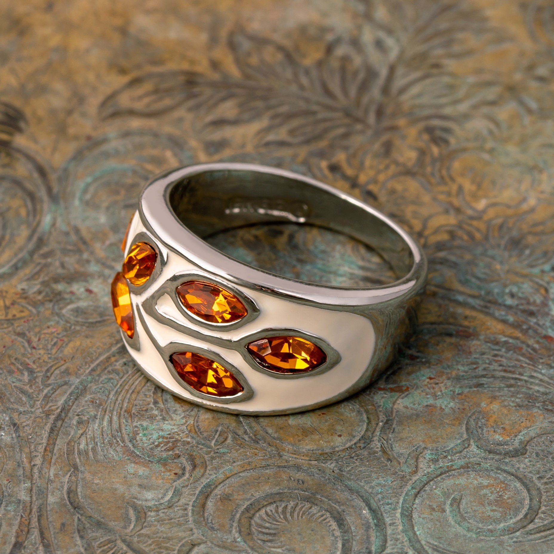 Vintage Ring 1980s White Enamel with Topaz Crystal Leaf Motif Band 18k White Gold Antique Womans Jewelry #R3043 - Limited Stock - Never Worn