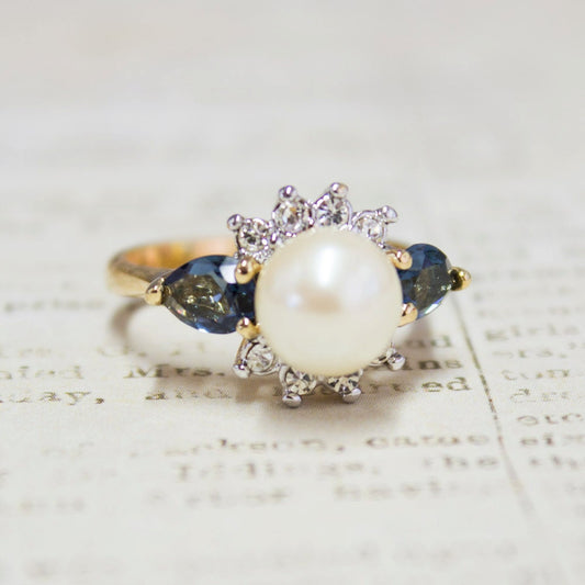 A Vintage Ring 1970s Faux Pearl Ring with Sapphire Swarovski Crystals 18kt Gold Jewelry Womans Antique #R2849 Size: 9