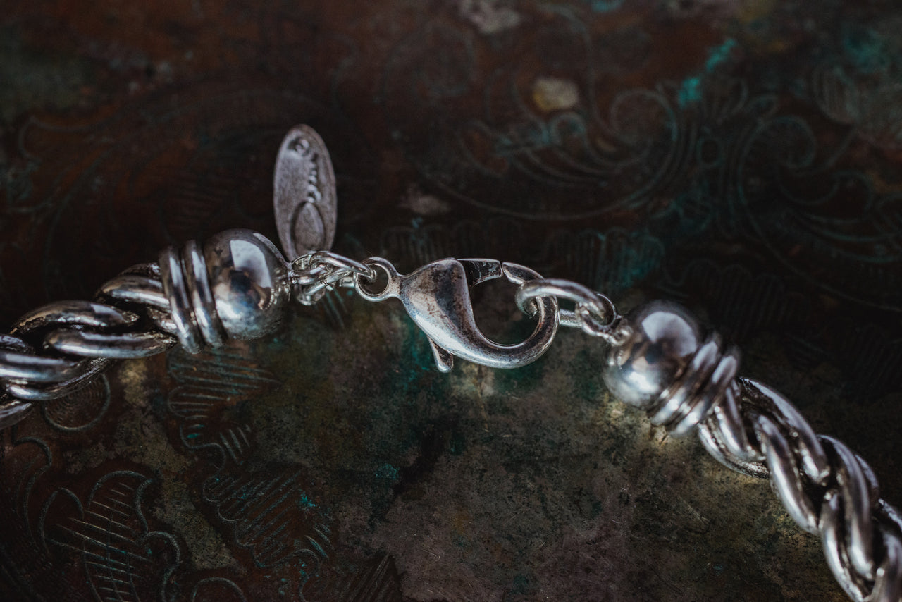 Vintage Oscar de la Renta Bracelet 8 Inches Long Gold or Silver