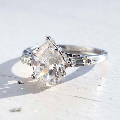 Vintage Jewelry Pear Shaped Cubic Zirconia Engagement Ring White Gold 18k Electroplated